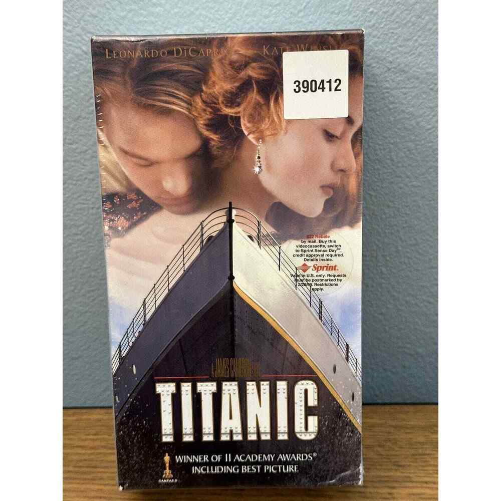 Titanic VHS 1998 2-Tape Set New/Sealed Sprint Sticker, Paramount Watermark